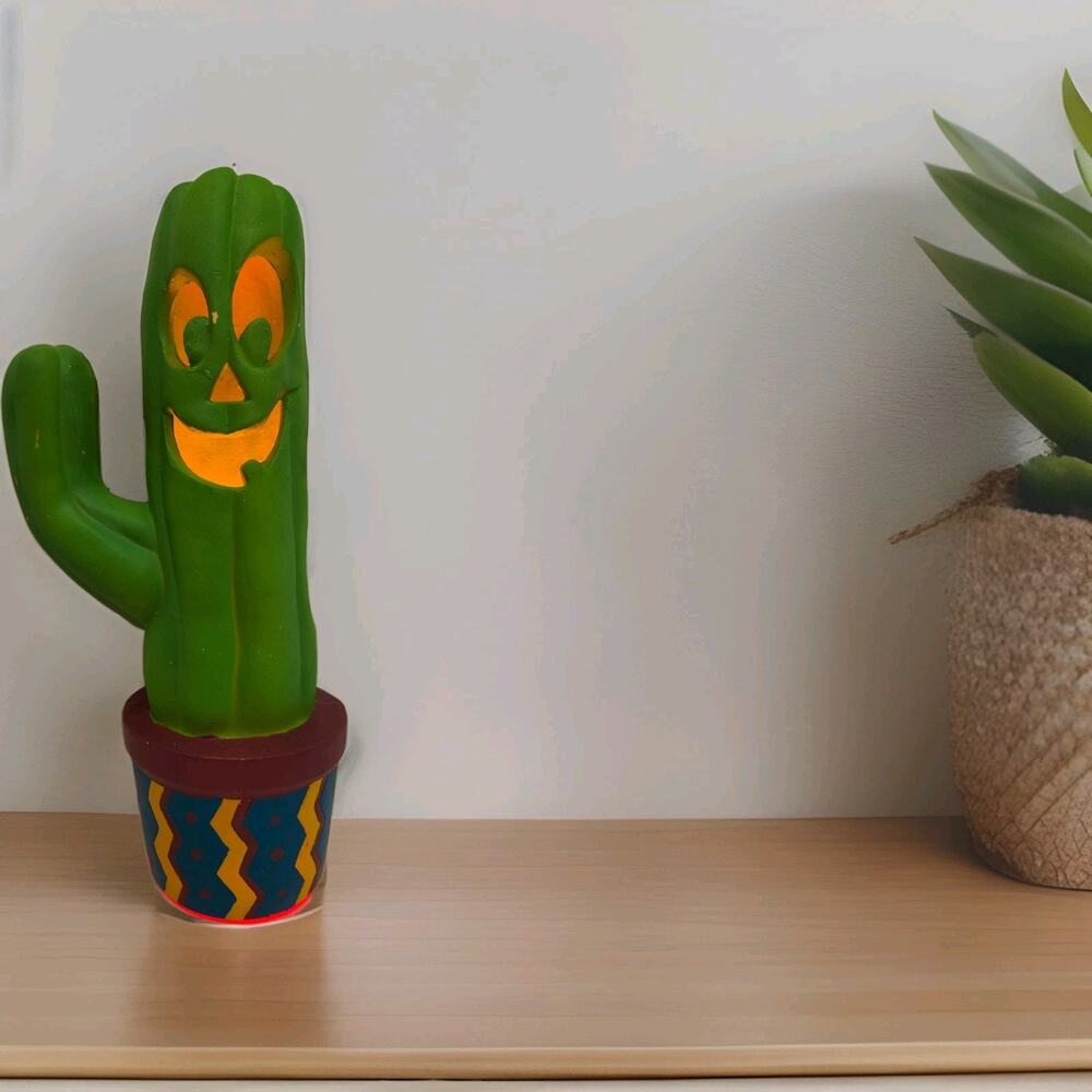 Jack-O-Lantern Cactus Foam Blow Mold Lights Up Halloween Lamp 2003 Nurise Kitsch